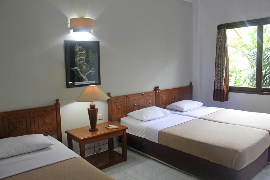 Hotel Winotosastro Garden Yogyakarta Phòng bức ảnh